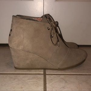 Toms Wedges